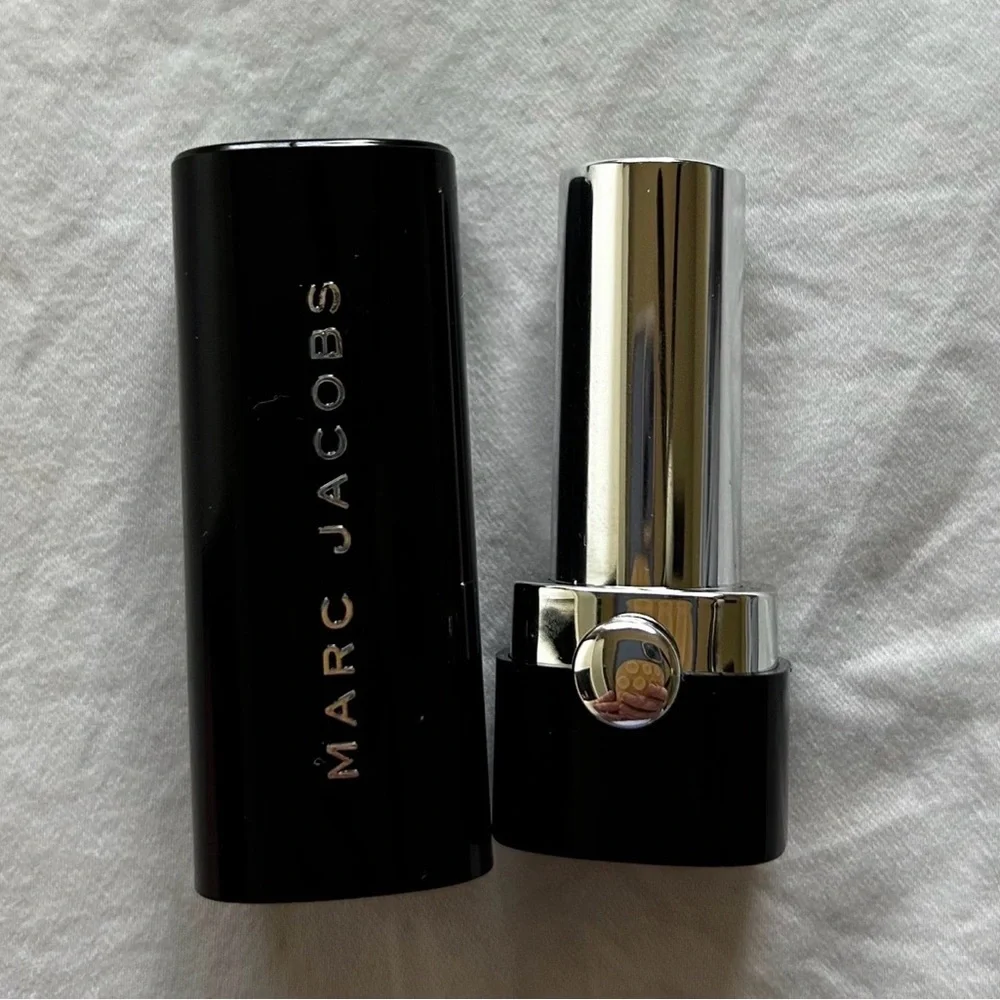 NWOT Marc Jacobs 258 Blacquer Le Marc Lipstick Discontinued